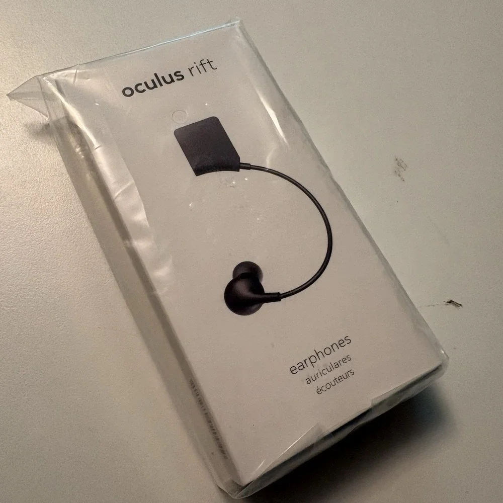 Brand New Oculus Rift Earphones - Never Opened